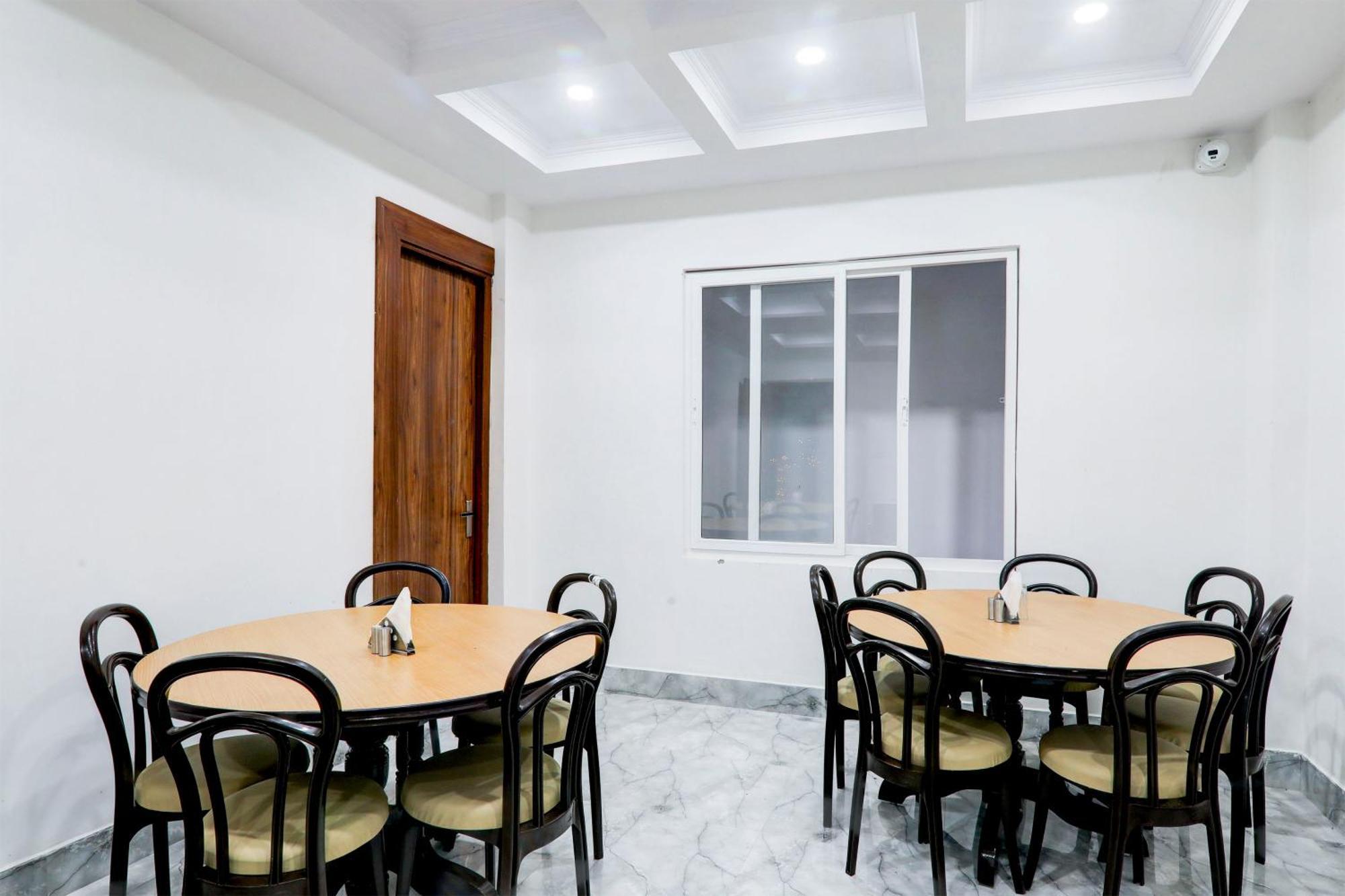 Отель Super Townhouse Gls International Лакхнау Экстерьер фото