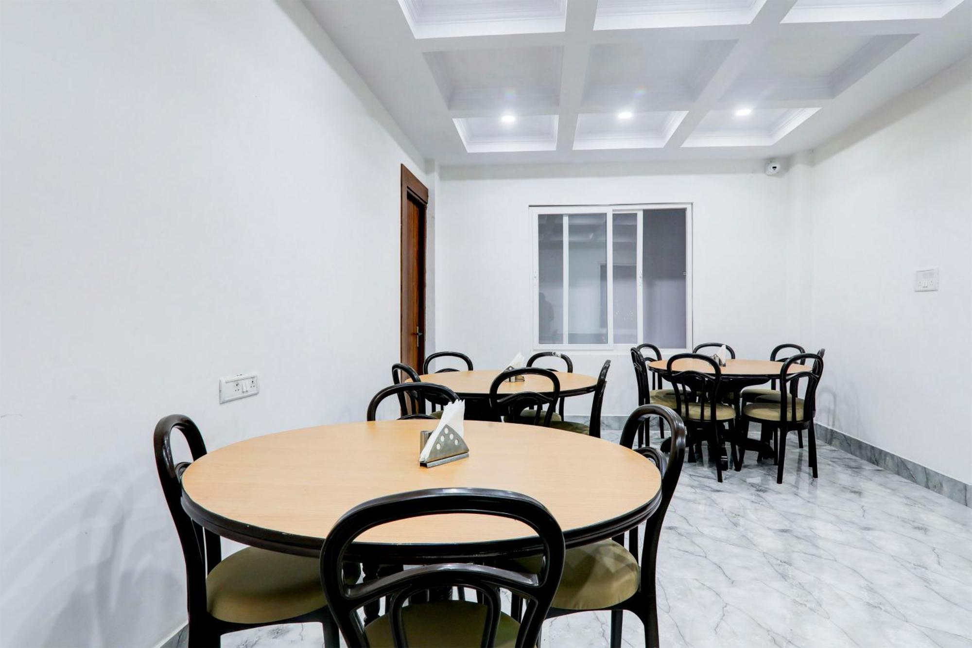 Отель Super Townhouse Gls International Лакхнау Экстерьер фото