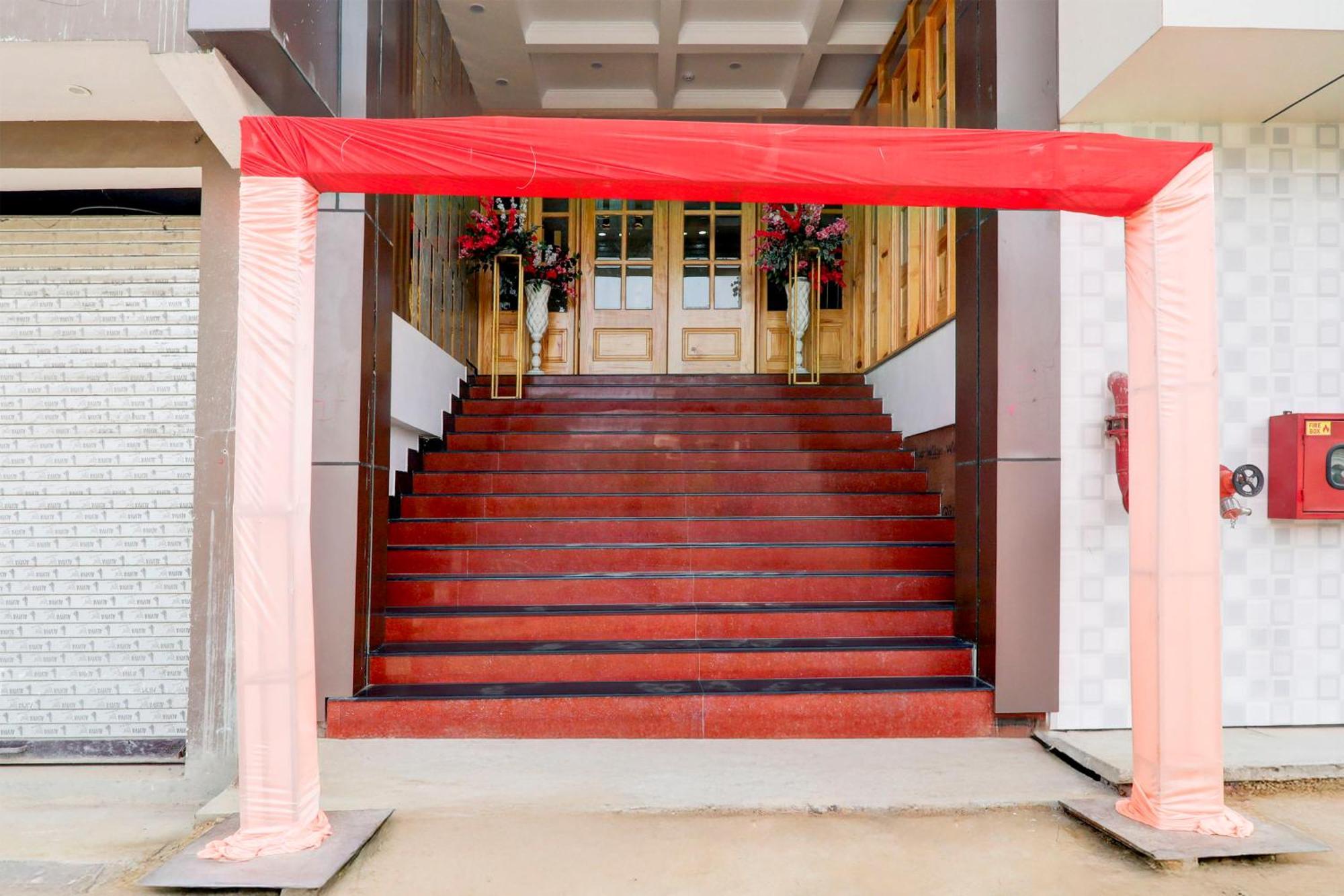 Отель Super Townhouse Gls International Лакхнау Экстерьер фото