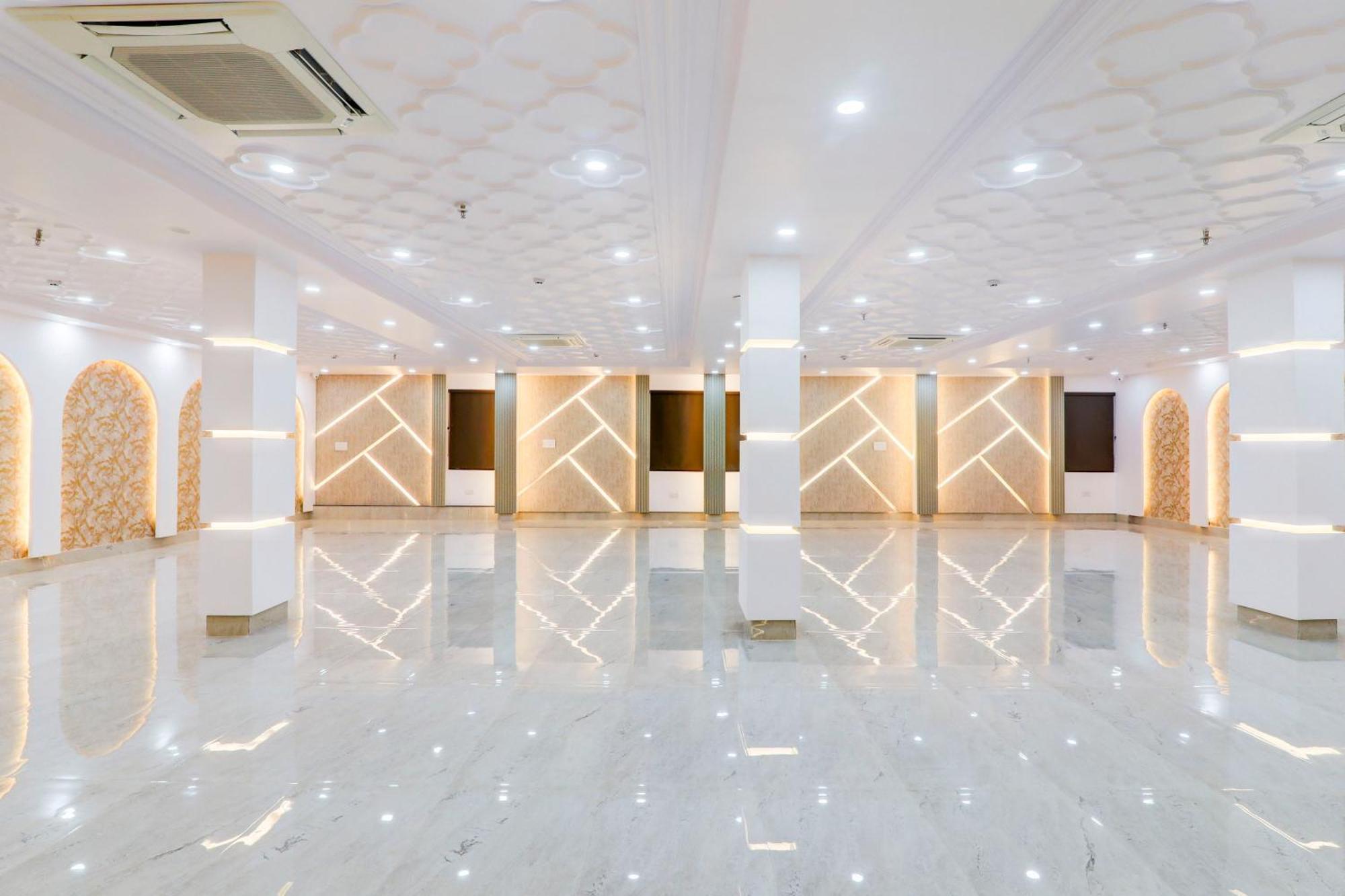 Отель Super Townhouse Gls International Лакхнау Экстерьер фото