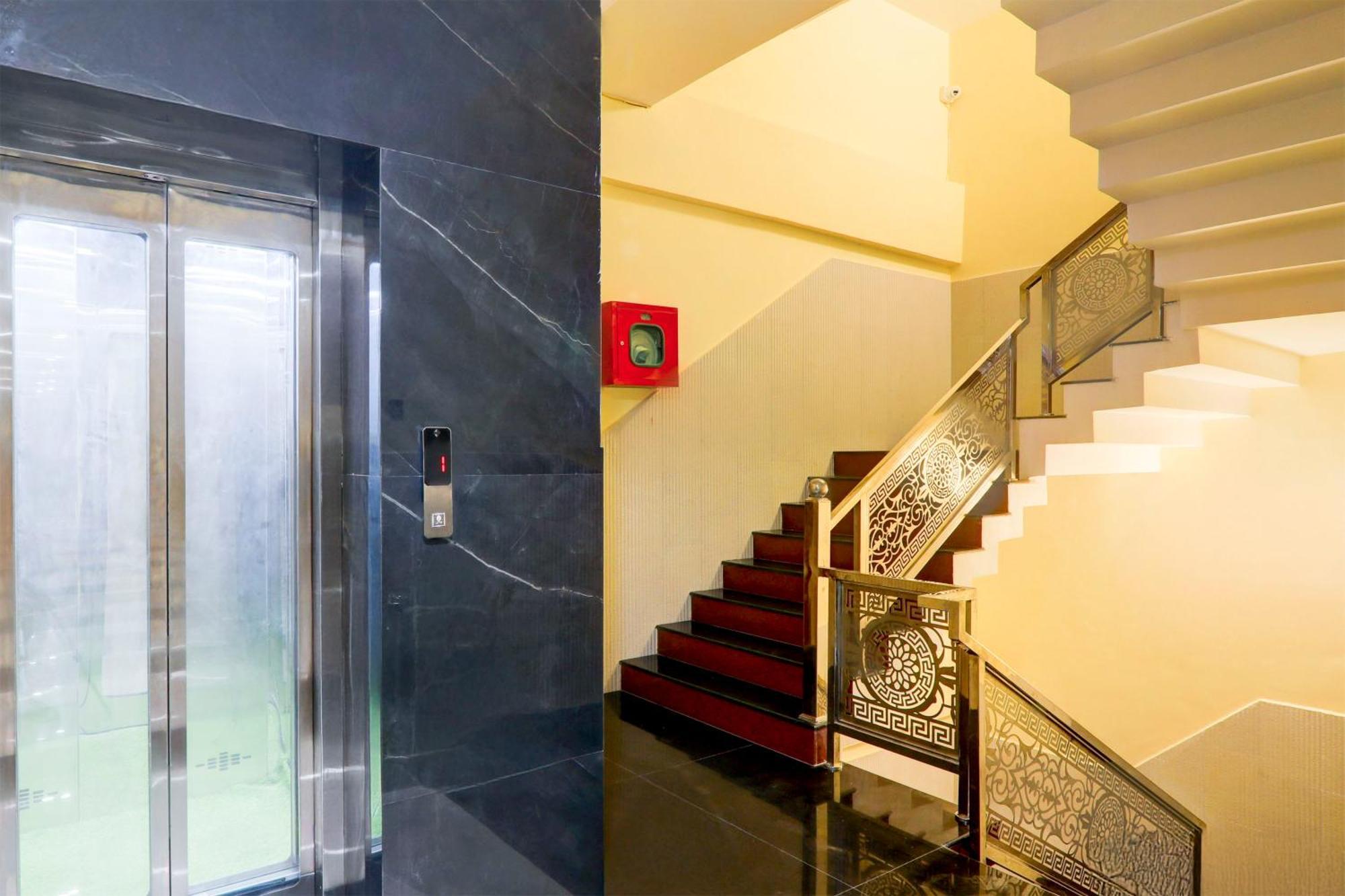 Отель Super Townhouse Gls International Лакхнау Экстерьер фото